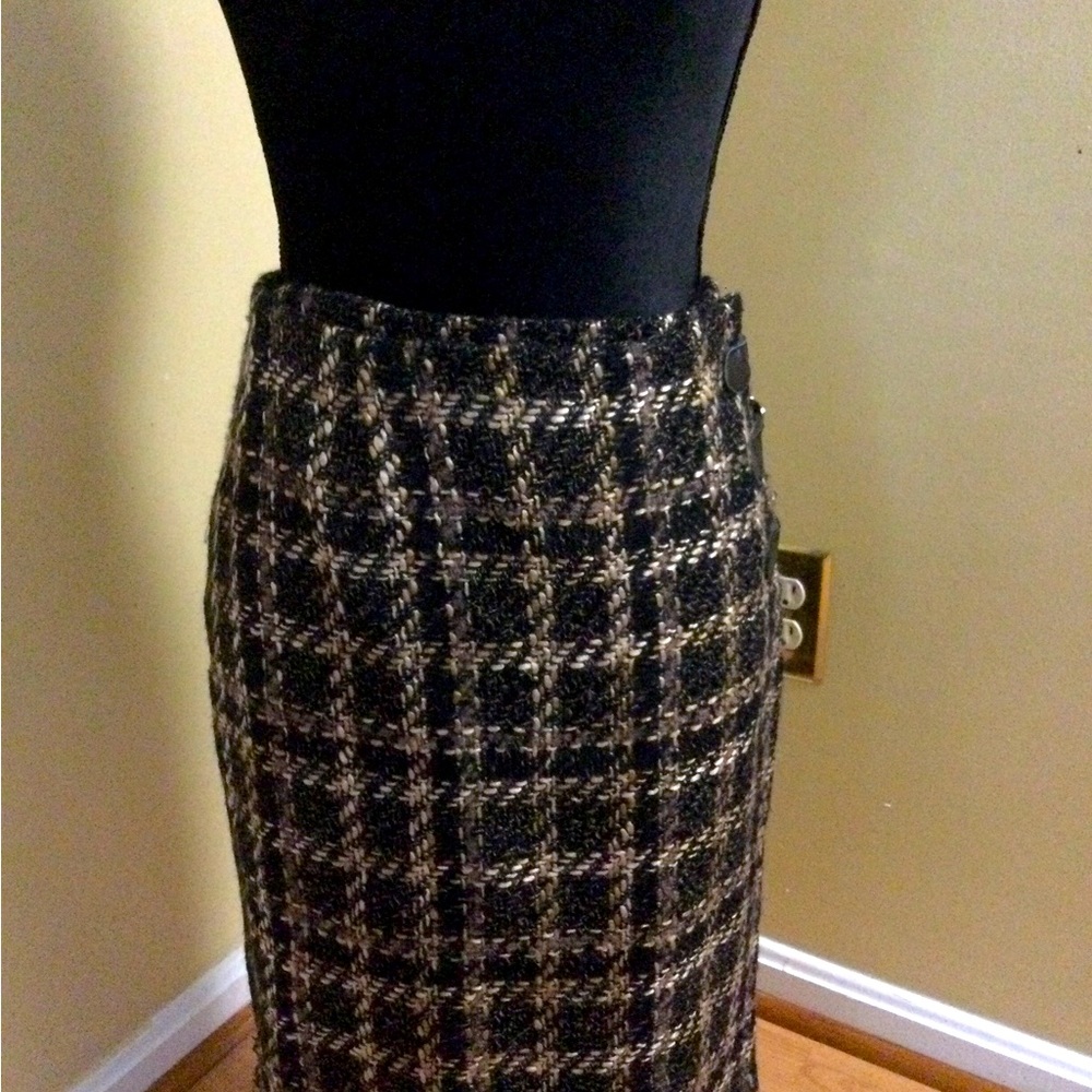 Plaid wool blend skirt in black, brown and tan in size 14.